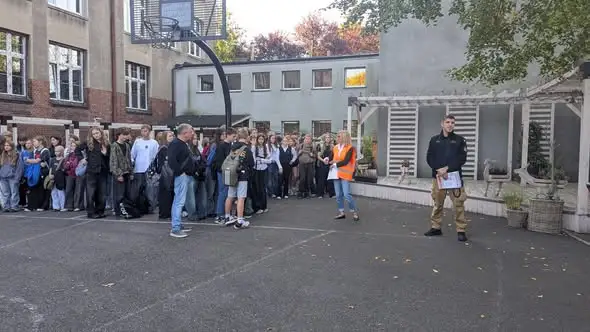 Próbny alarm przeciwpożarowy w Szkole Podstawowej nr 10 w Chorzowie