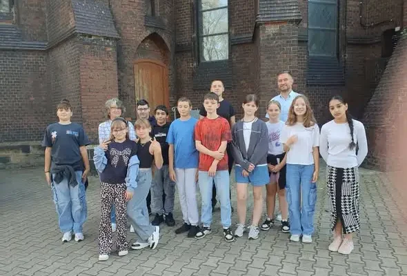Żywa lekcja muzyki w kościele św. Marii Magdaleny – uczniowie zobaczyli organy od środka